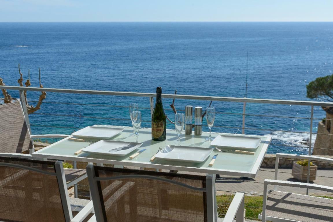 Apartamento Frente Al Mar En La Mejor Ubicacion De Calella Calella De Palafrugell Exterior photo